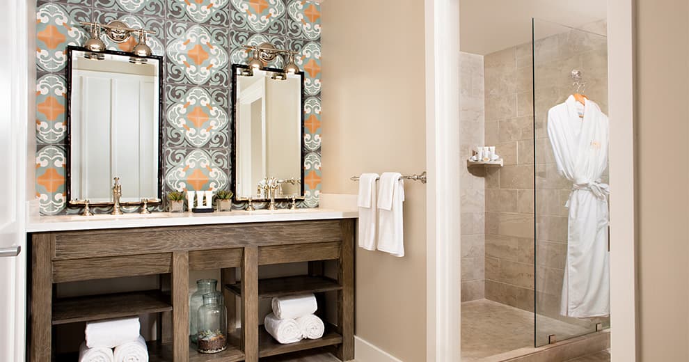 Canyon Room bathroom