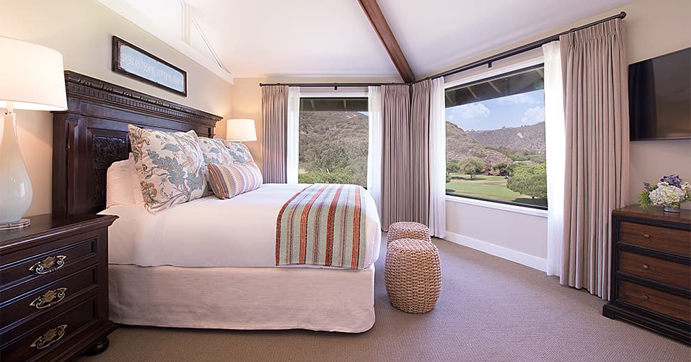 treehouse bedroom view